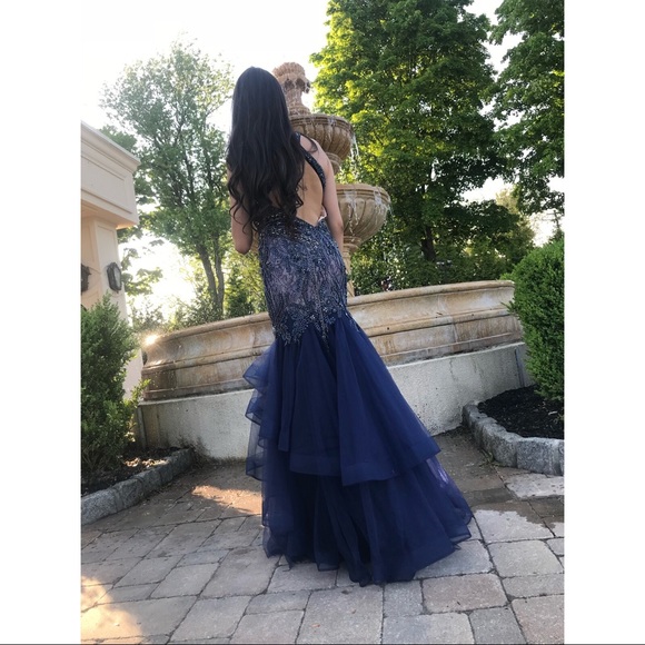 Prom dress! - Picture 2 of 3